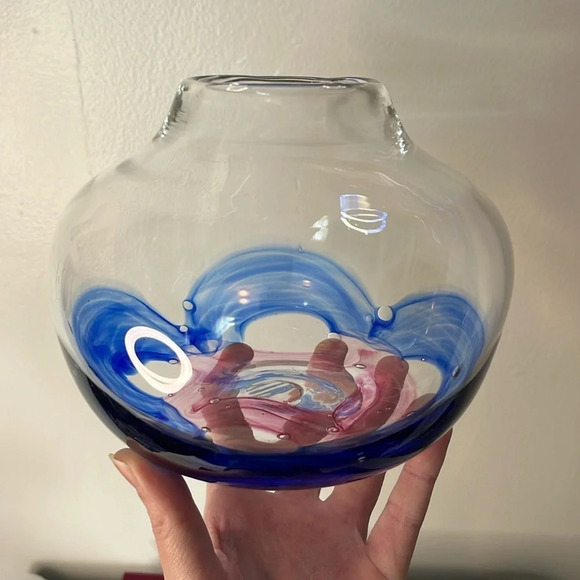 Hand Blown Magenta & Navy Swirl Art Glass Bowl Vase  Signed and Dated - Picture 10 of 10